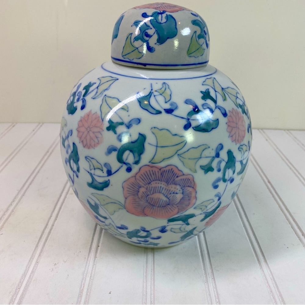 Vintage porcelain floral ginger jar
